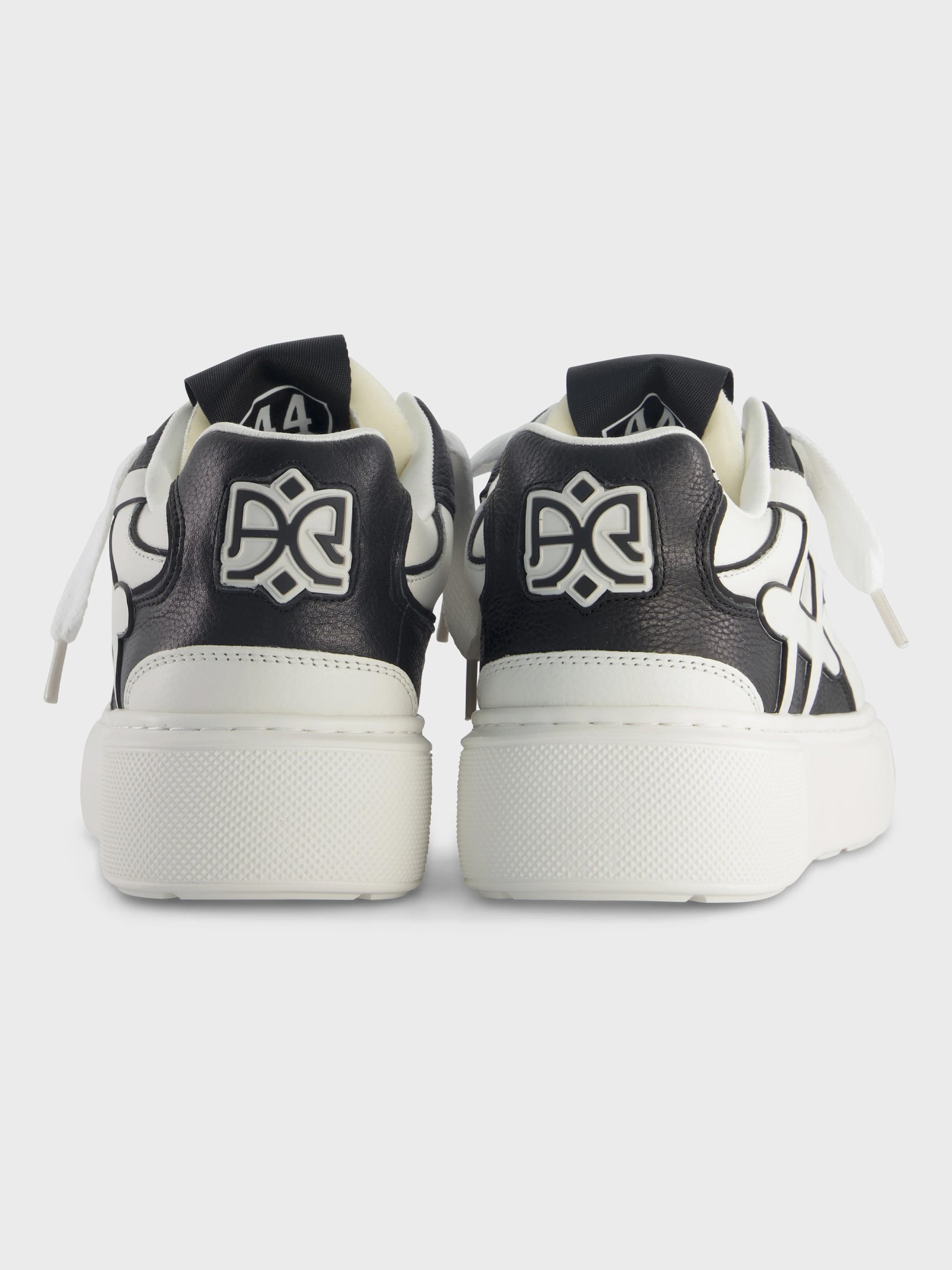 Ainker Backdoor Leather Black White