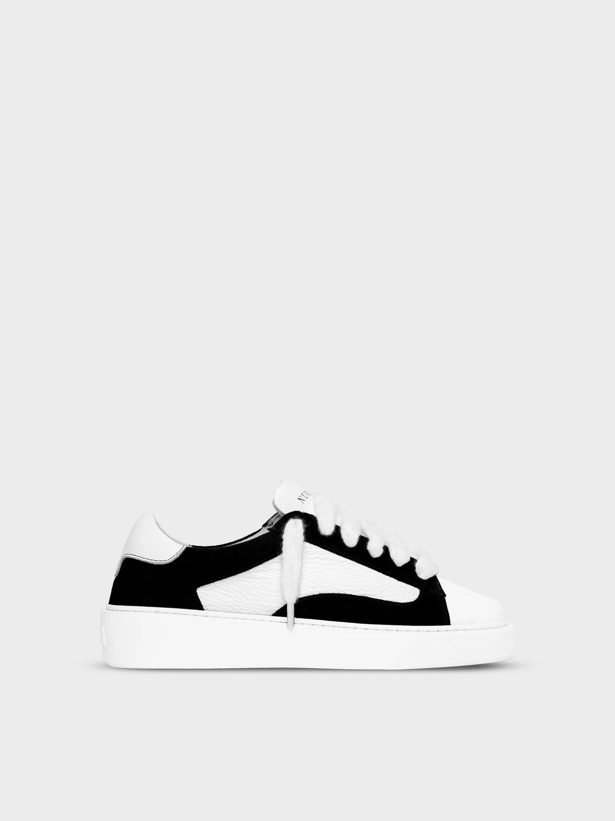 Numeriś "Eclipse" Jet Sneakers