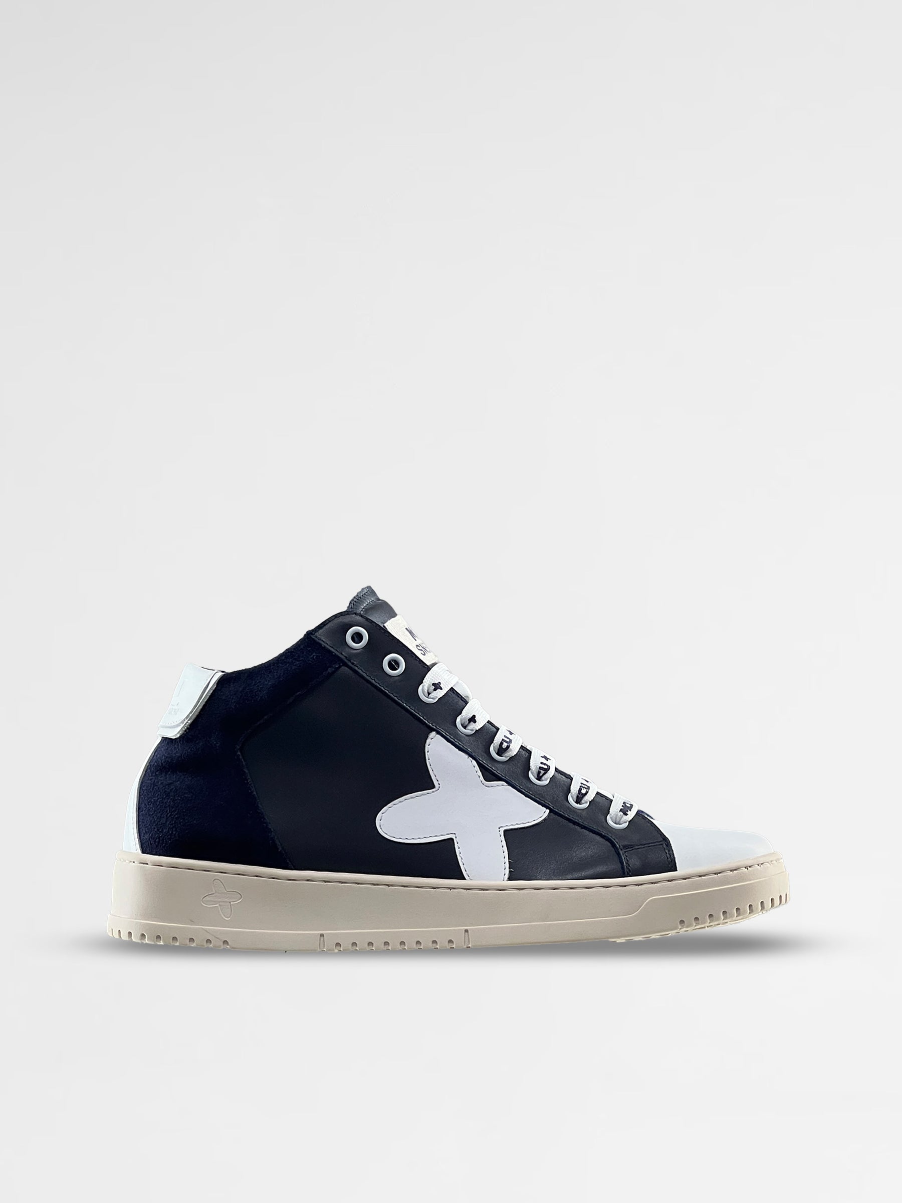 MCU mid-top Sneakers