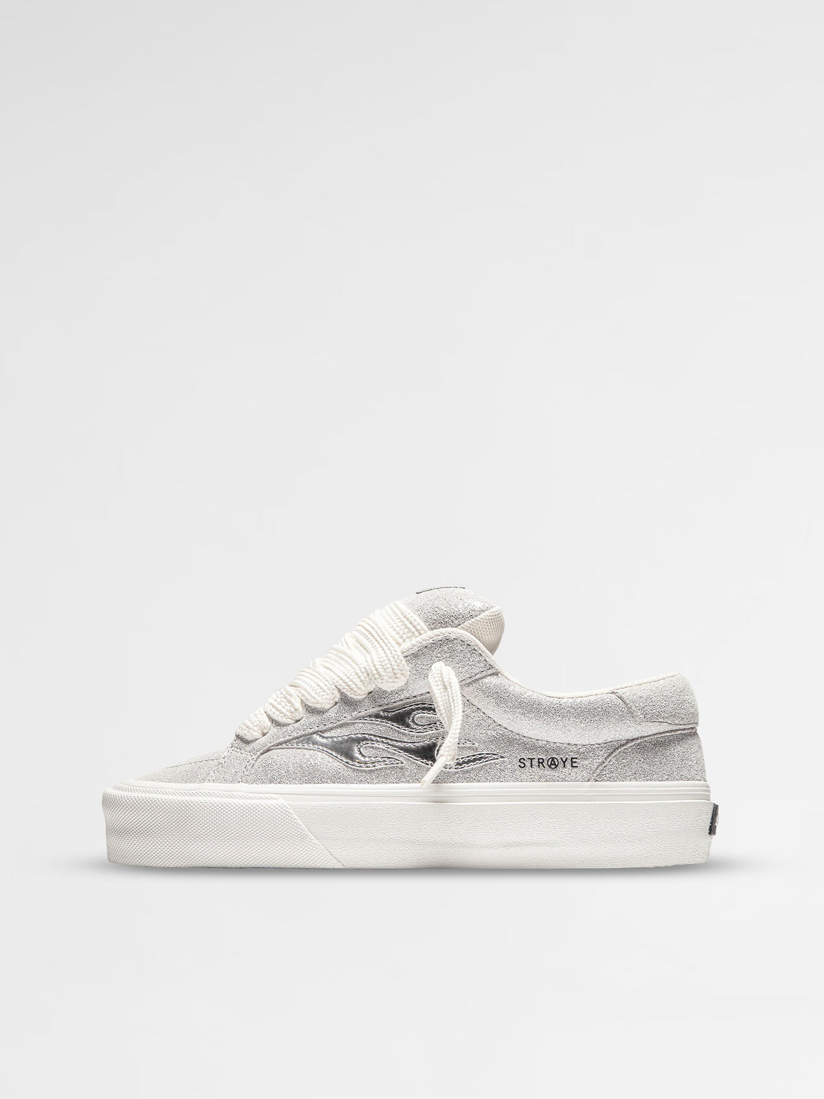 STRAYE Logan Puff - Metallic Chrome