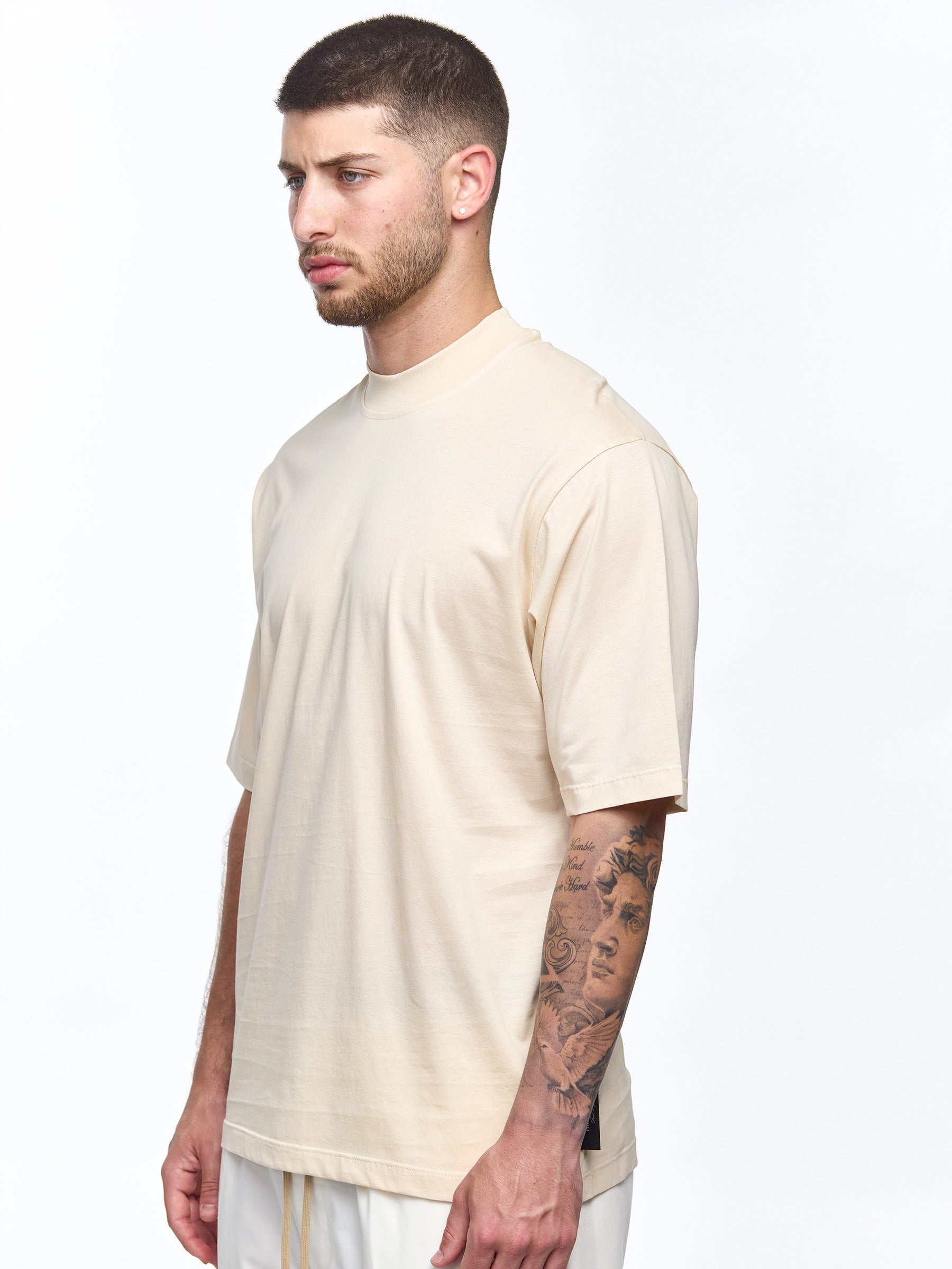 Prêt A Porter T-Shirt High-Neck