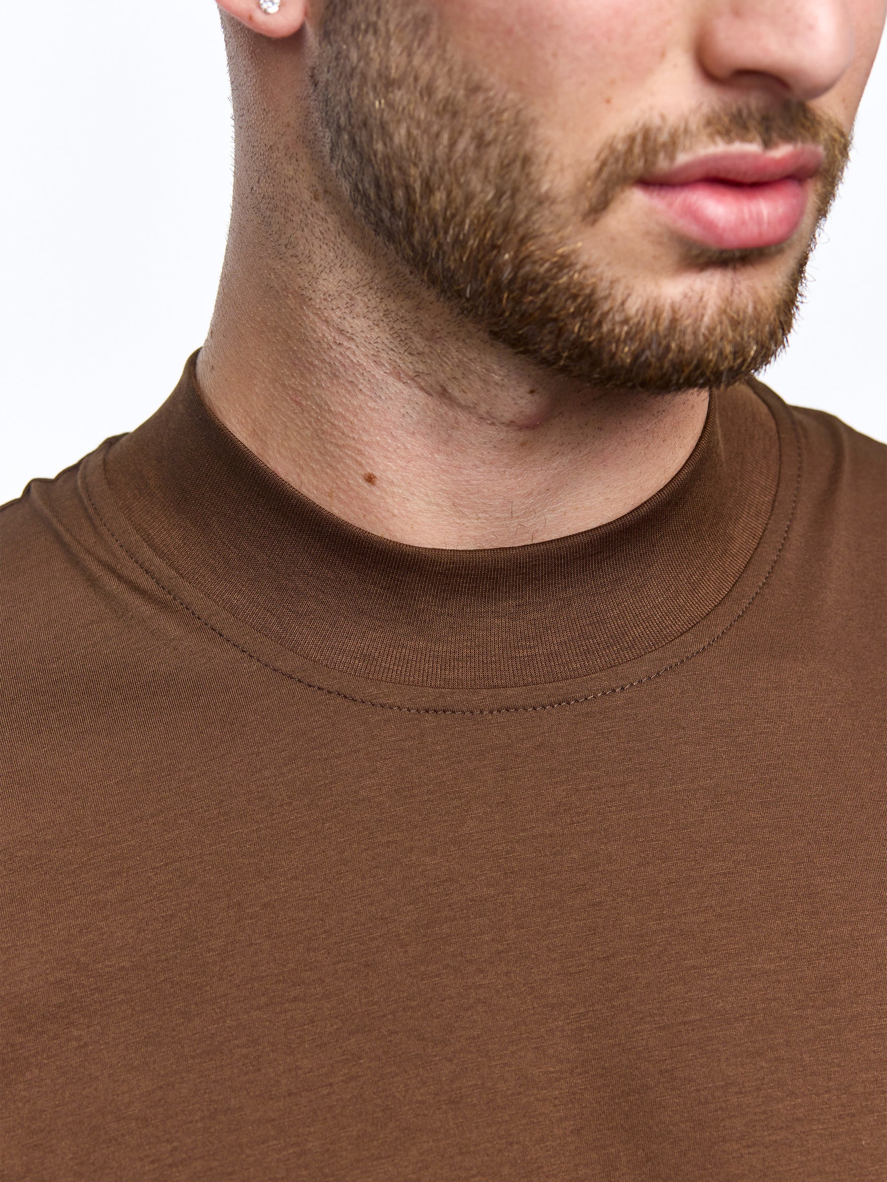 Prêt A Porter T-Shirt High-Neck