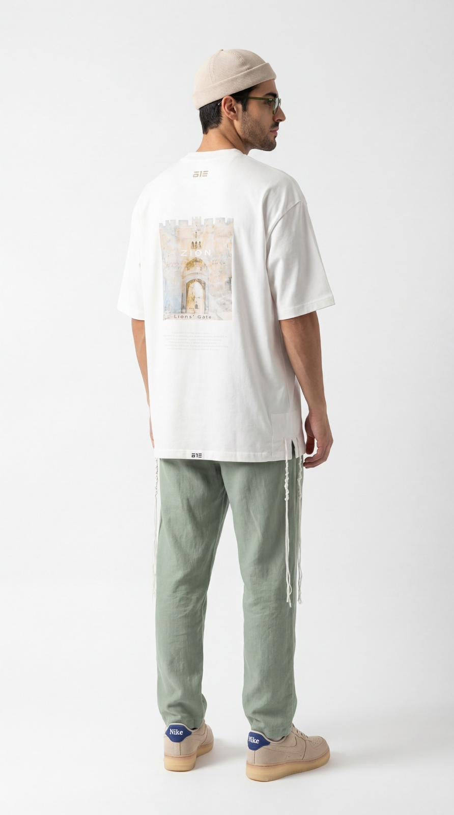 613 - Oversized T-Shirt with Tzitzit