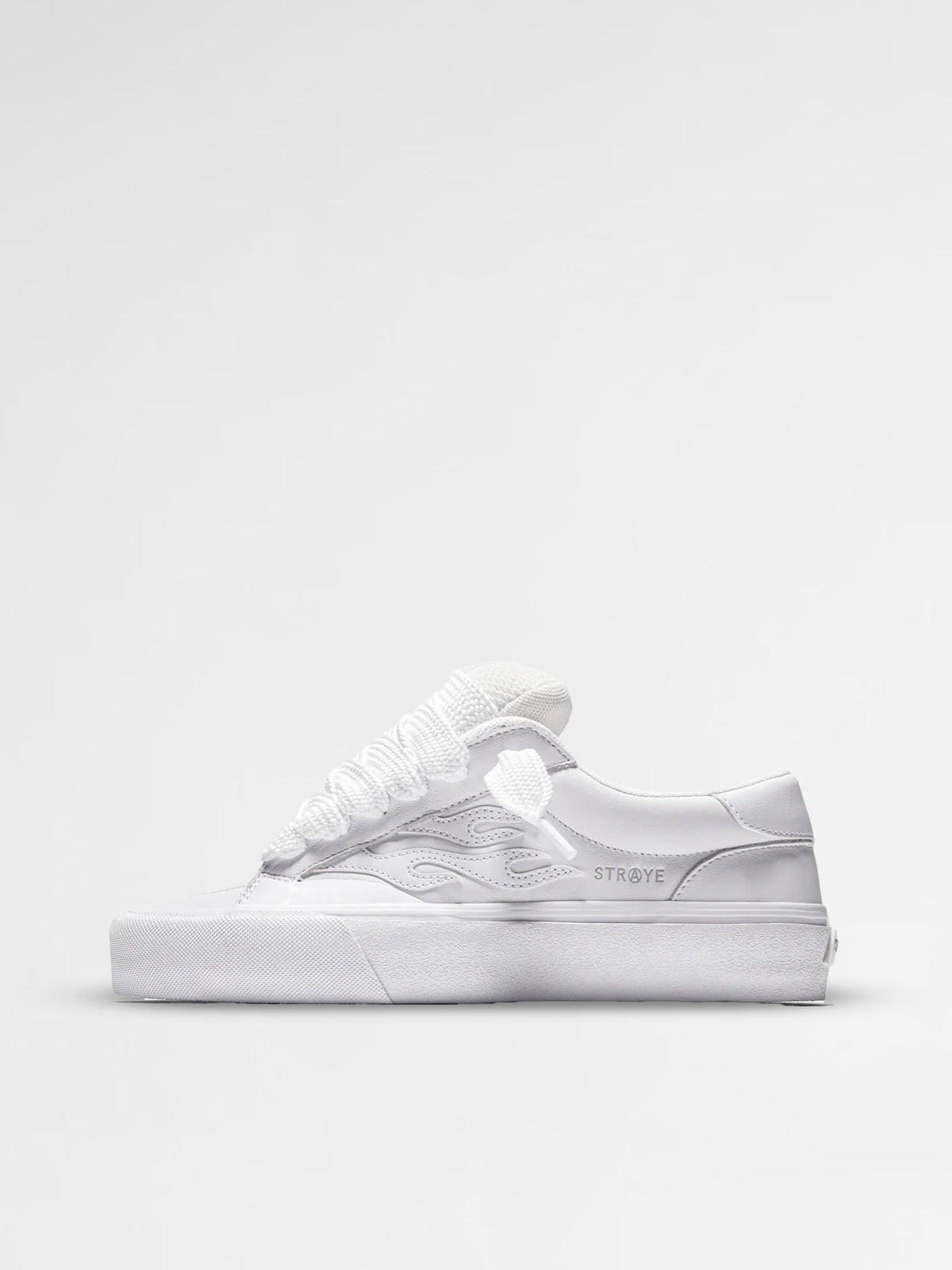 STRAYE Logan Puff - Whiteout