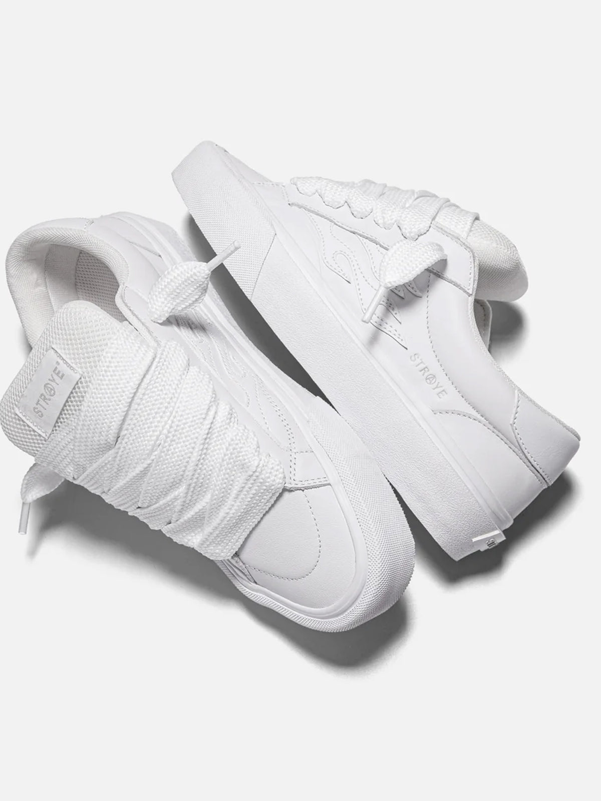 STRAYE Logan Puff - Whiteout