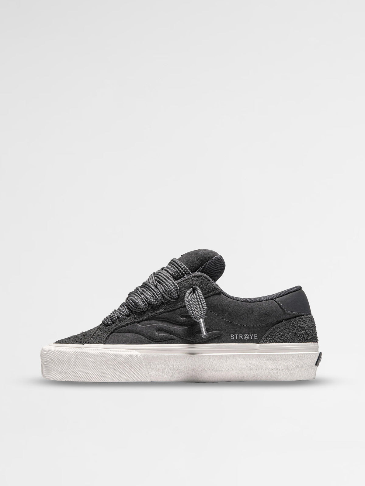 STRAYE Logan Puff - Carbon Bevel