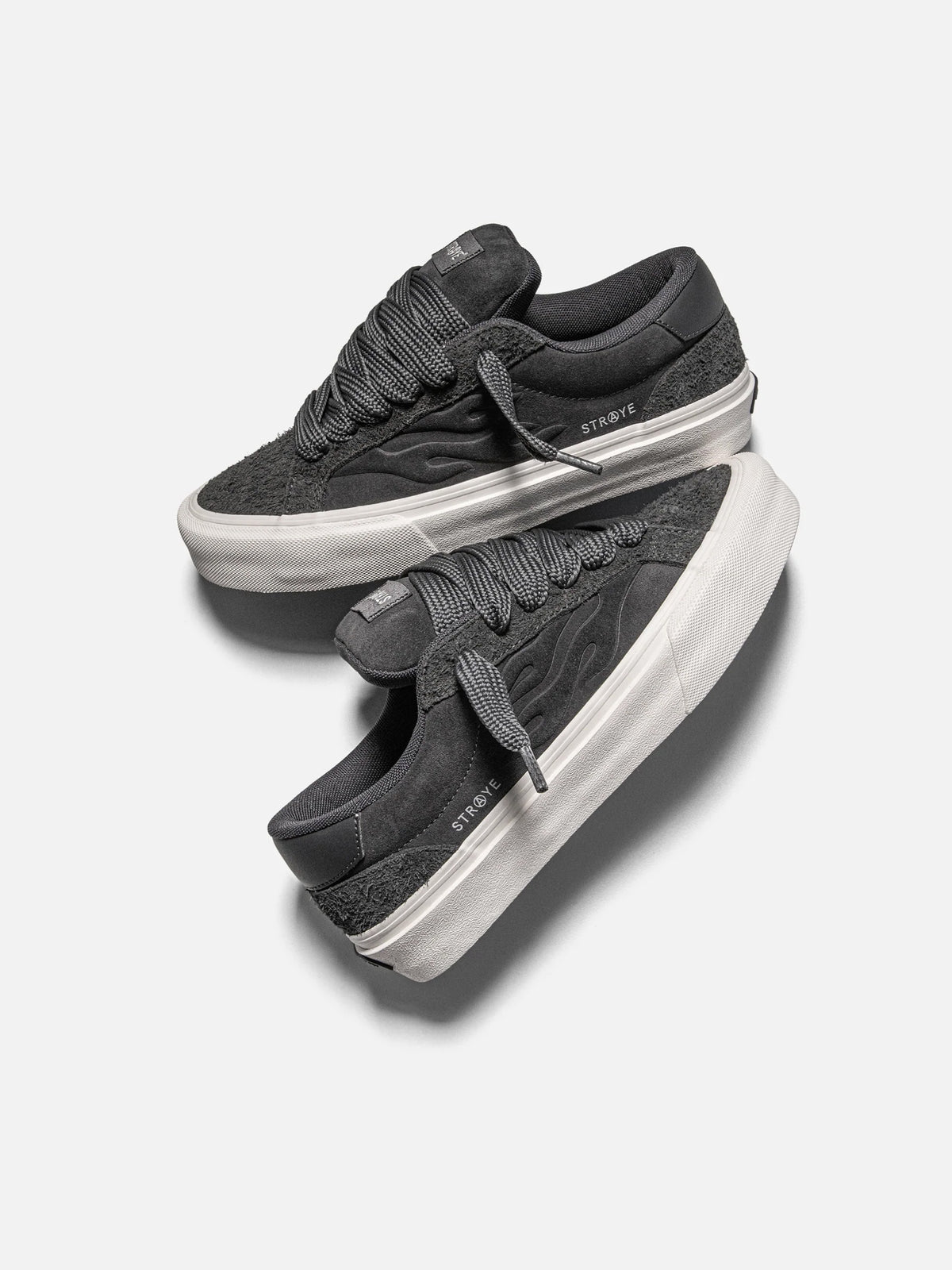 STRAYE Logan Puff - Carbon Bevel