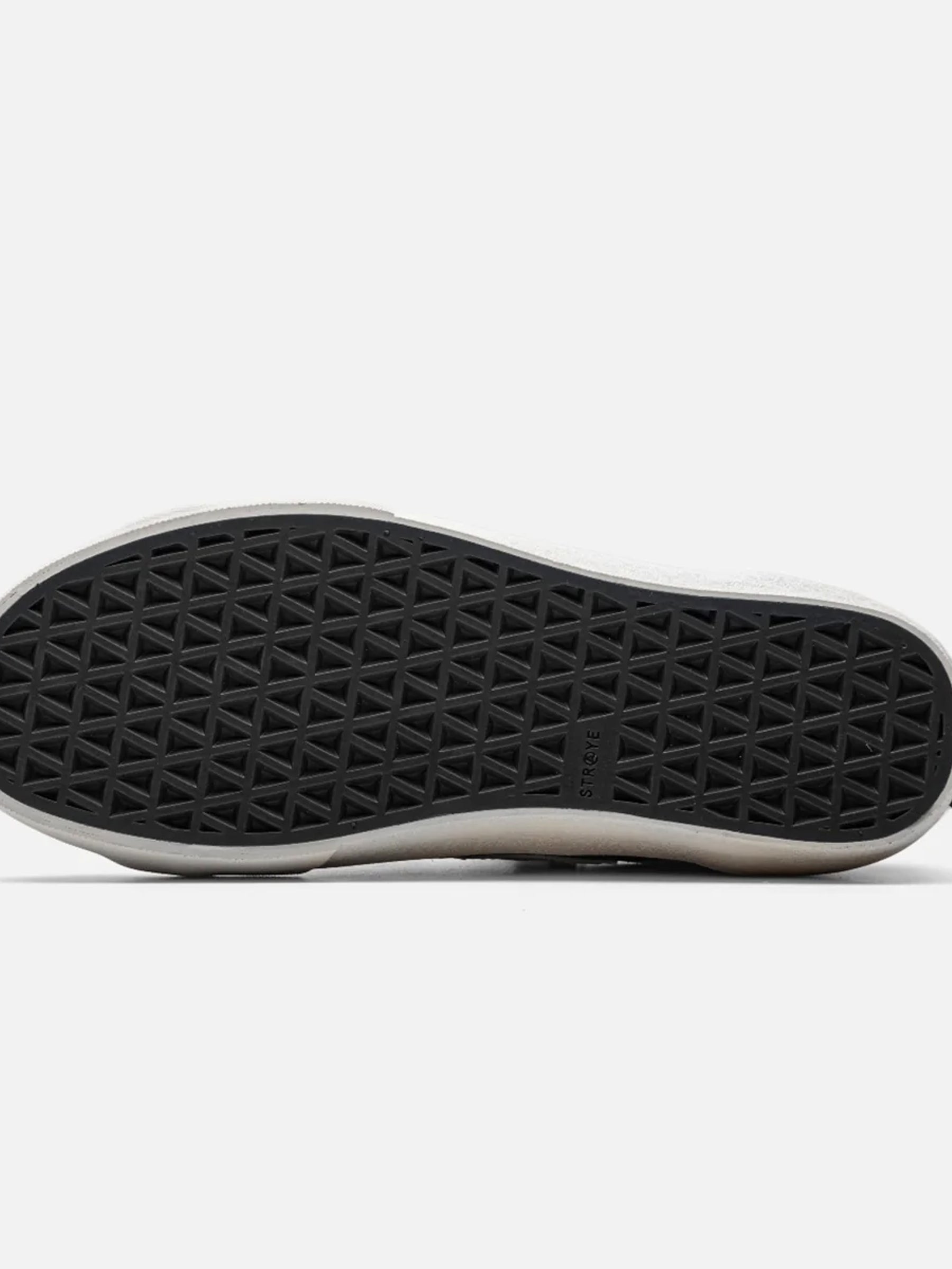 STRAYE Logan Puff - Black Bevel