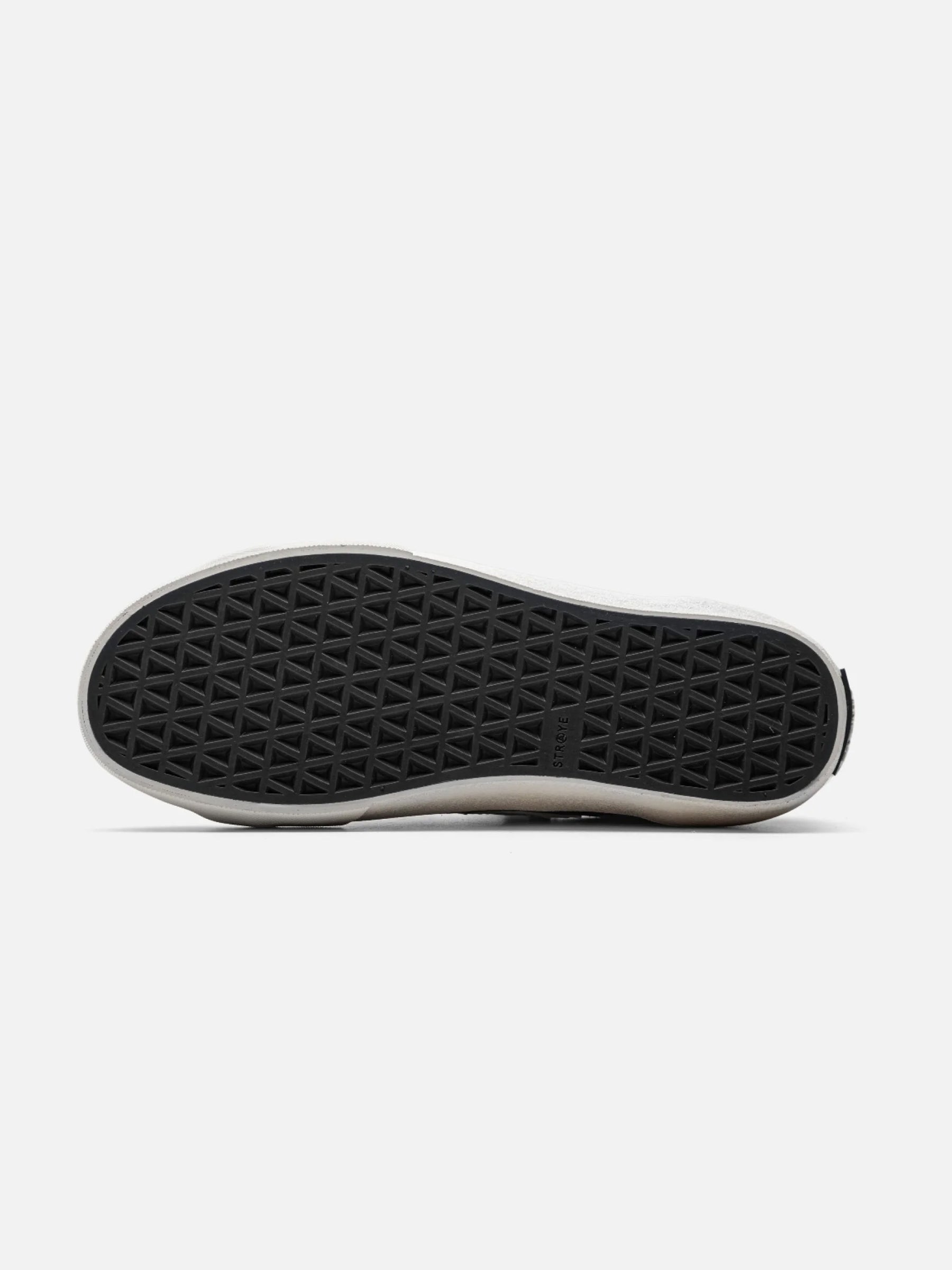 STRAYE Logan Puff - Carbon Bevel