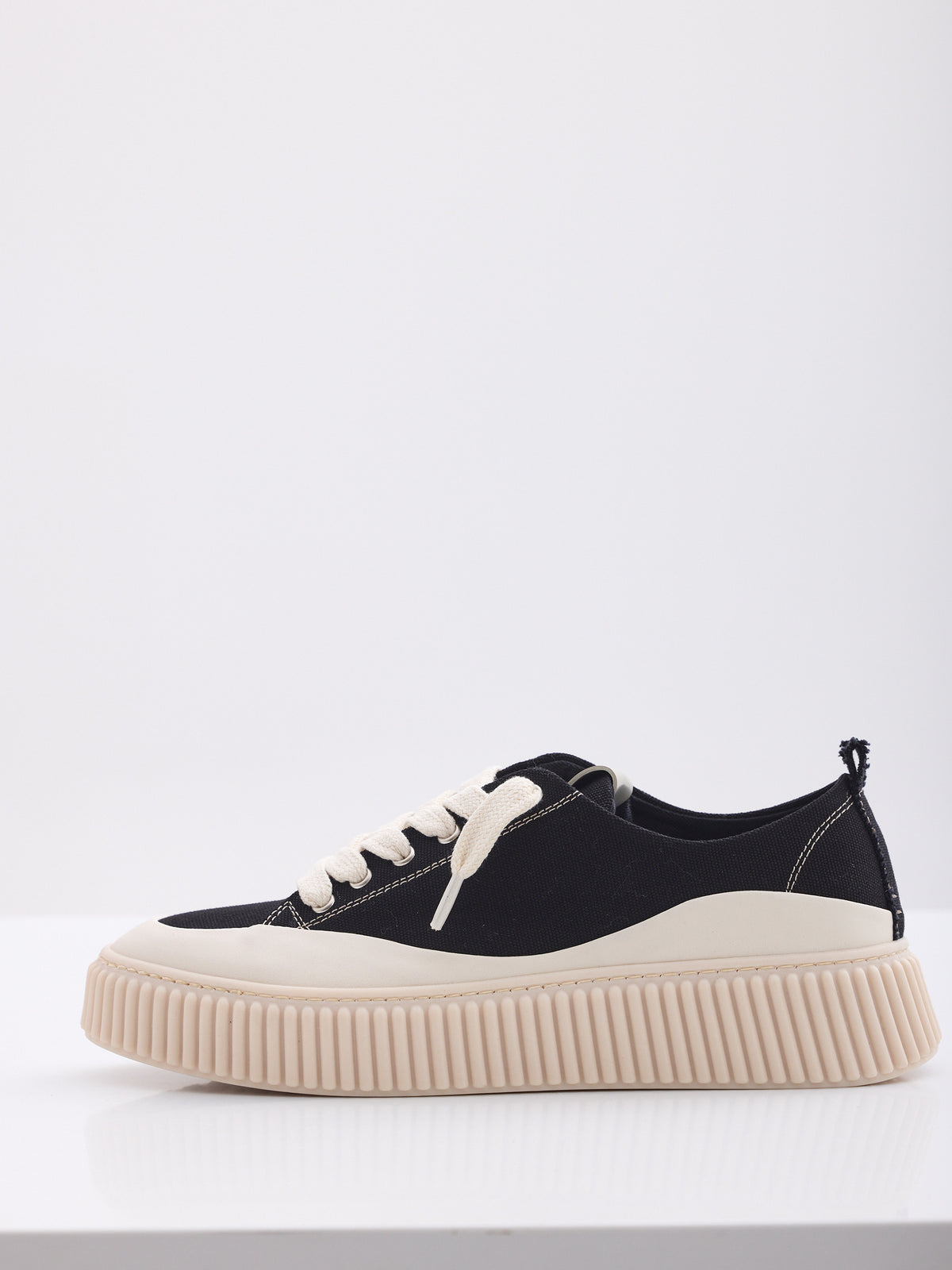 MAISON 9 PARIS Sneakers - Black Cover