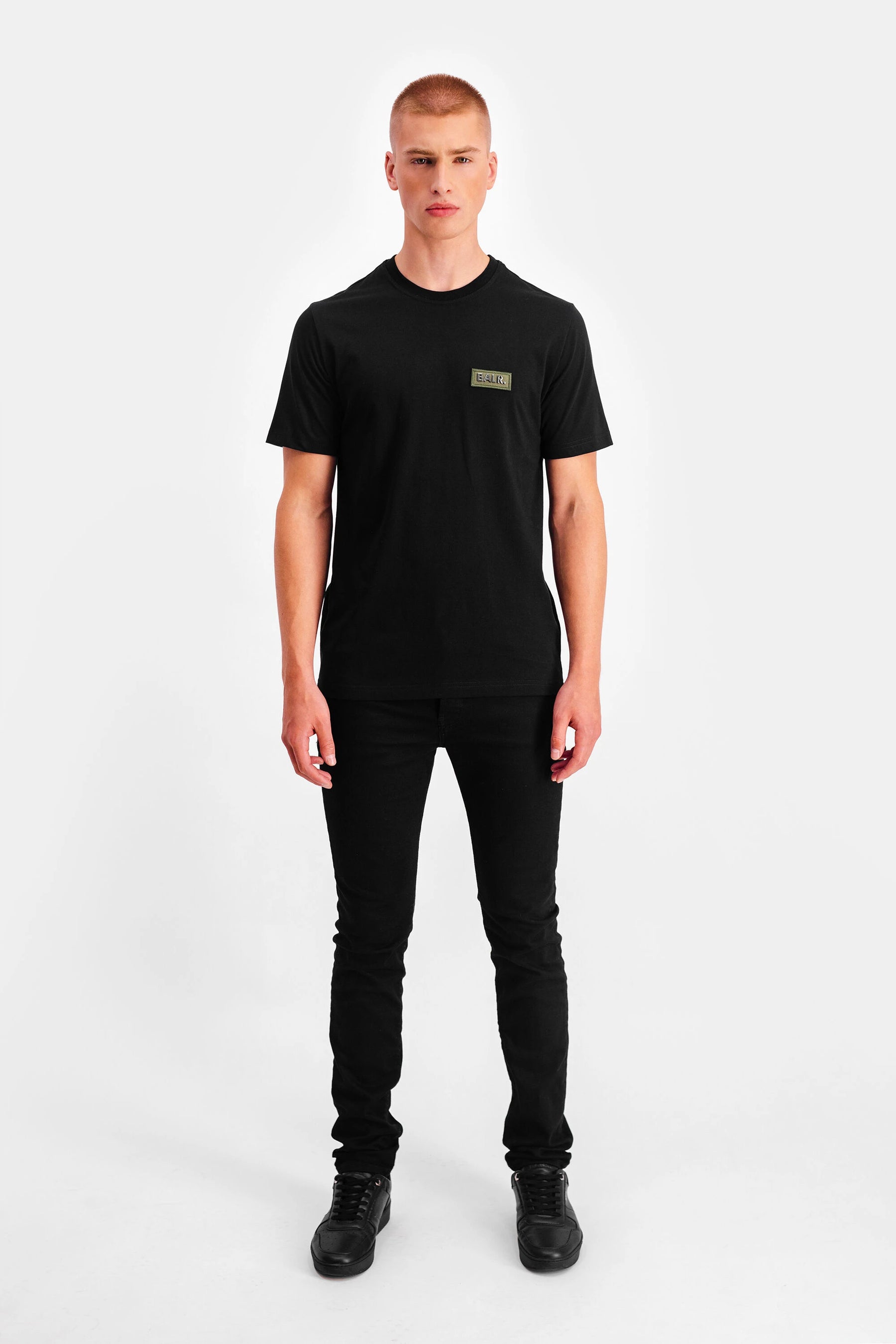 BALR. OLAF STRAIGHT BADGE T-SHIRT JET BLACK