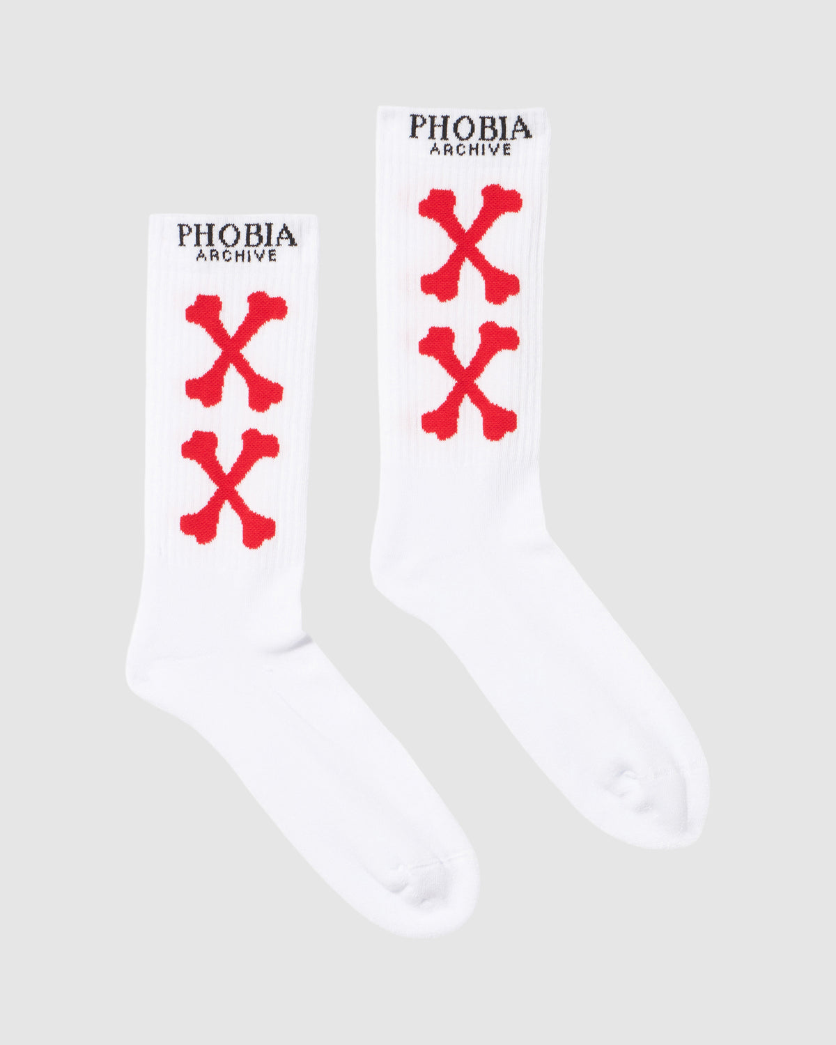 PHOBIA WHITE SOCKS WITH BORDEAUX CROSSED BONES