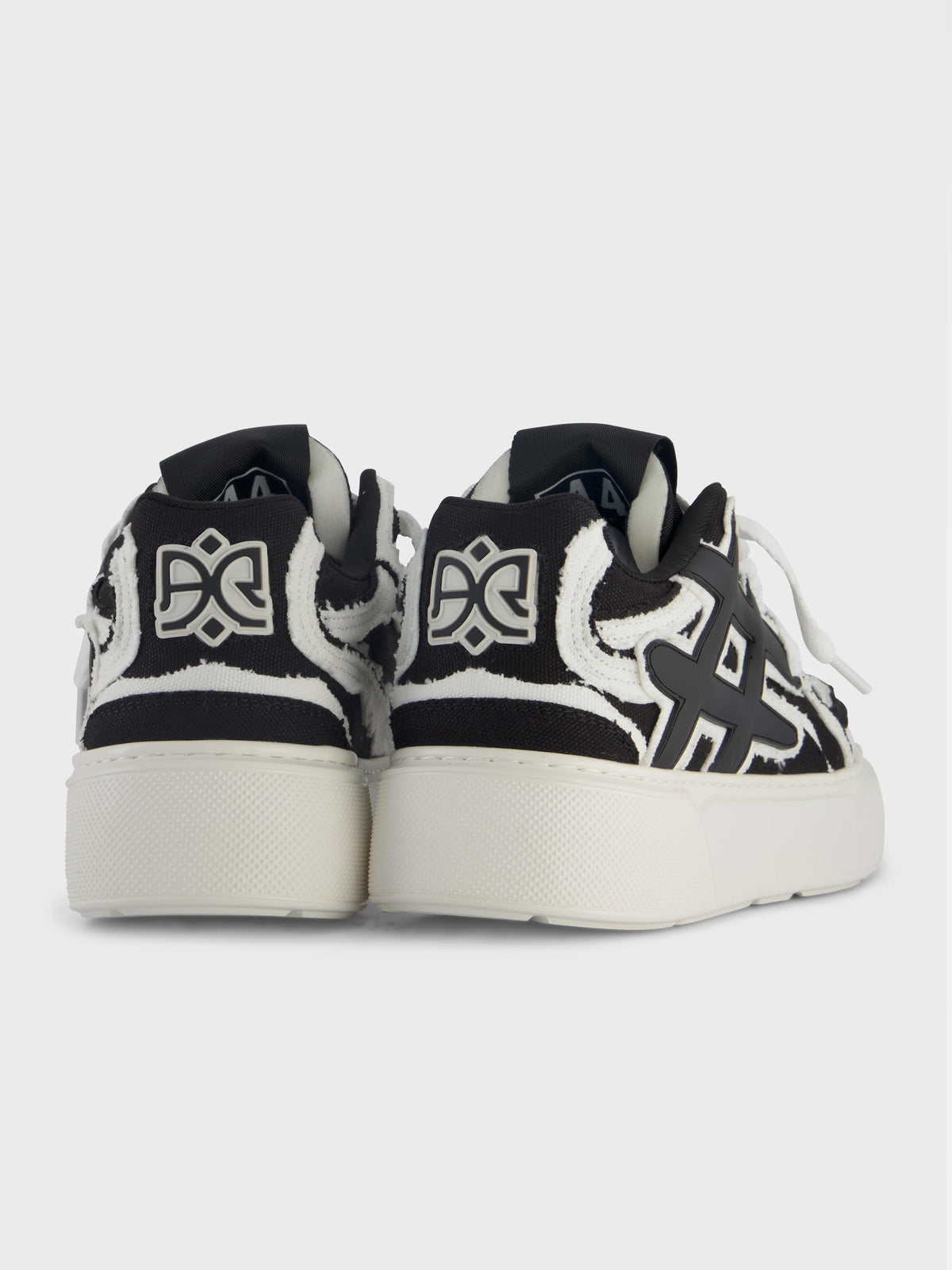 Ainker Backdoor Canvas Black White