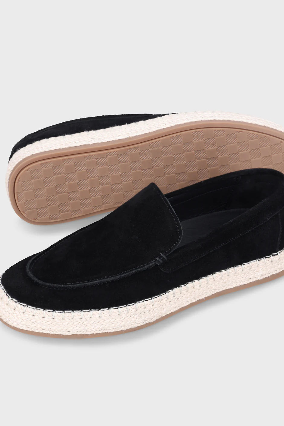 Ainker Aragon Suede Black