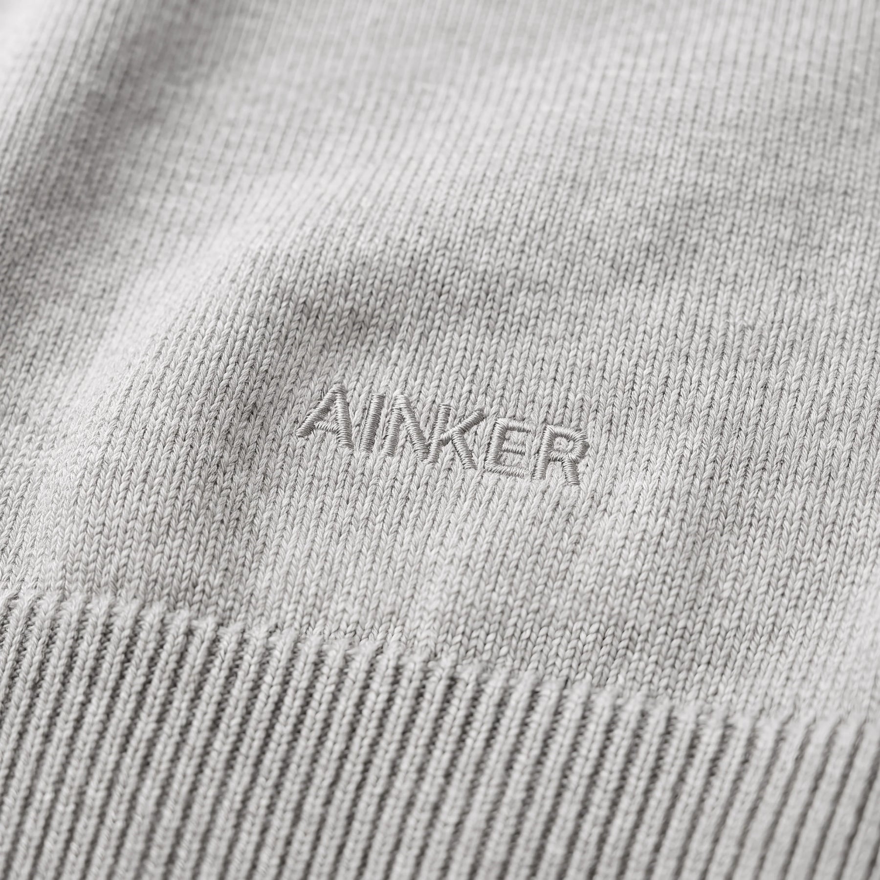 Ainker 1126 White Cashmire Hoodie