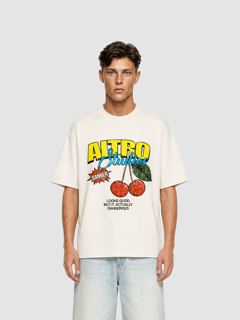 Altro Studios T-Shirt "Dangerous Cherry" - Cream
