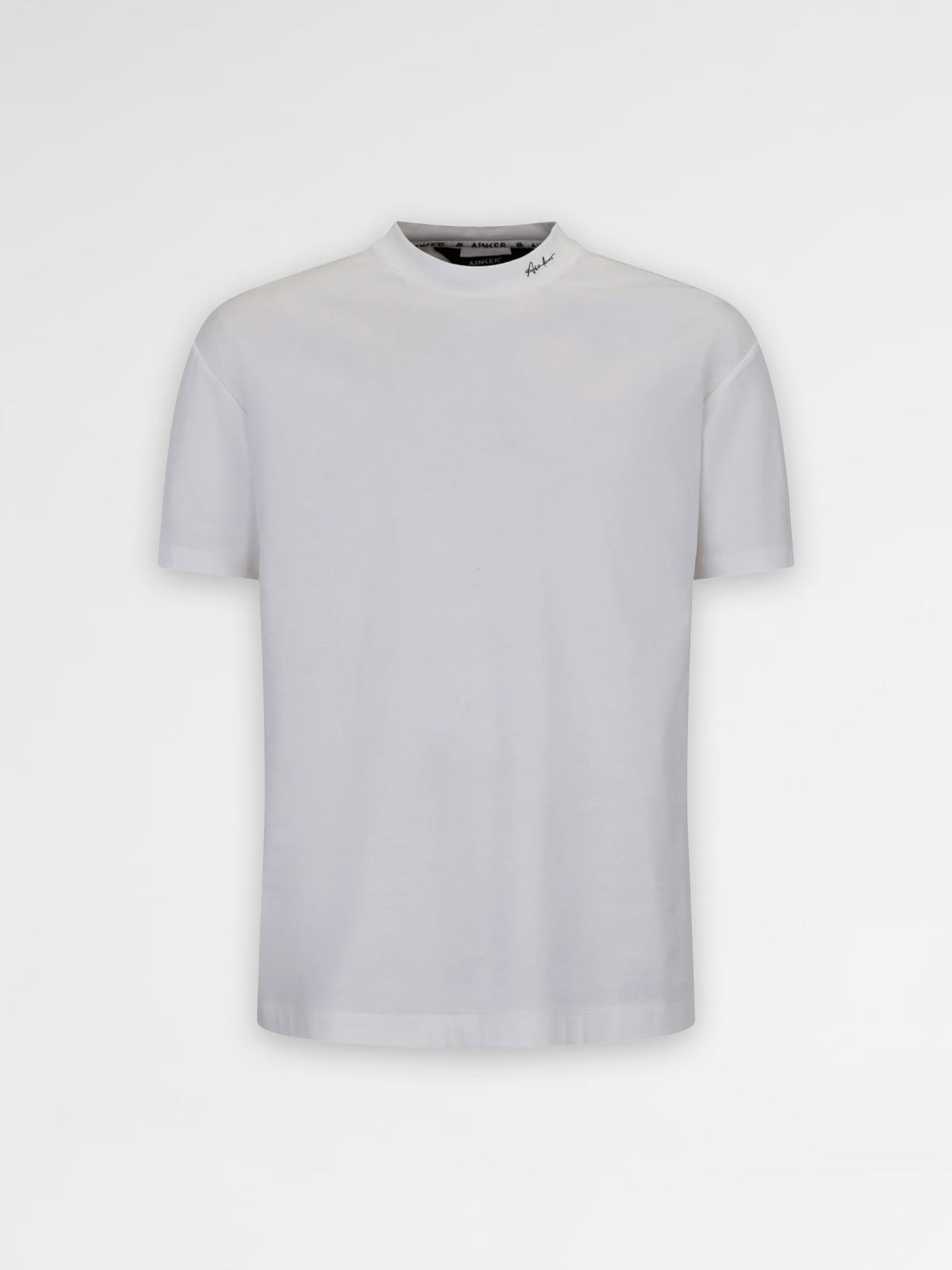 Ainker Neck 220 White T-Shirt