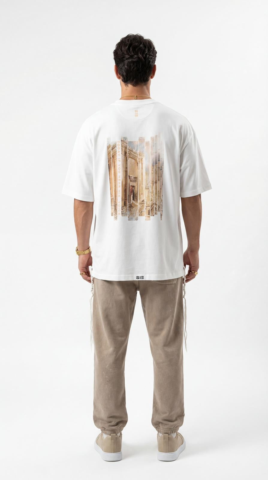 613 - Oversized T-Shirt with Tzitzit