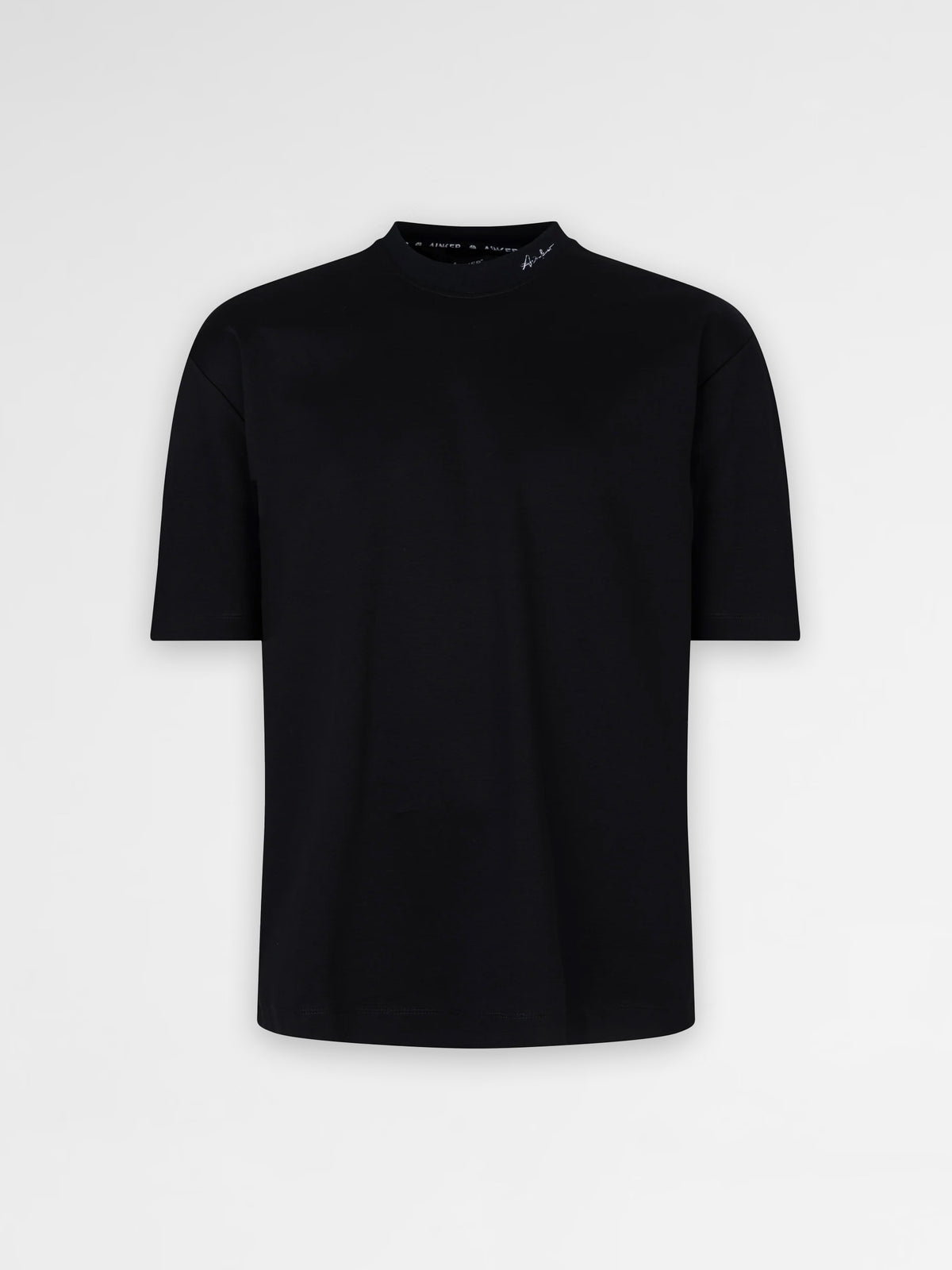 Ainker Neck 220 Black T-Shirt