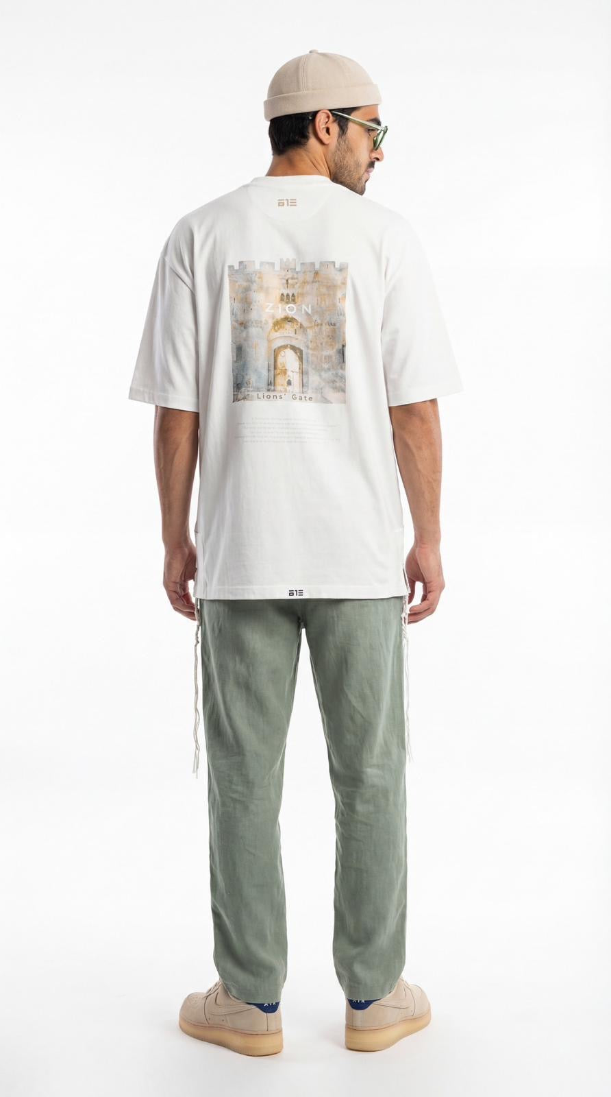 613 - Oversized T-Shirt with Tzitzit