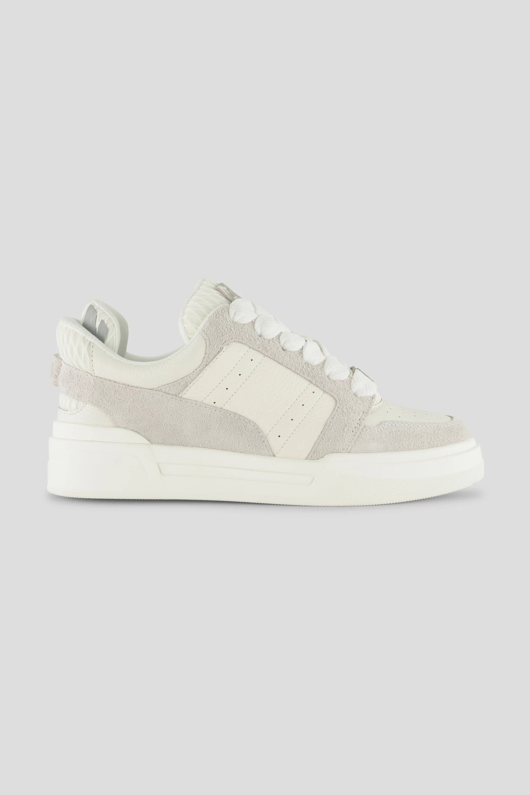 BLACK DOT. SNEAKERS BD classic clean design