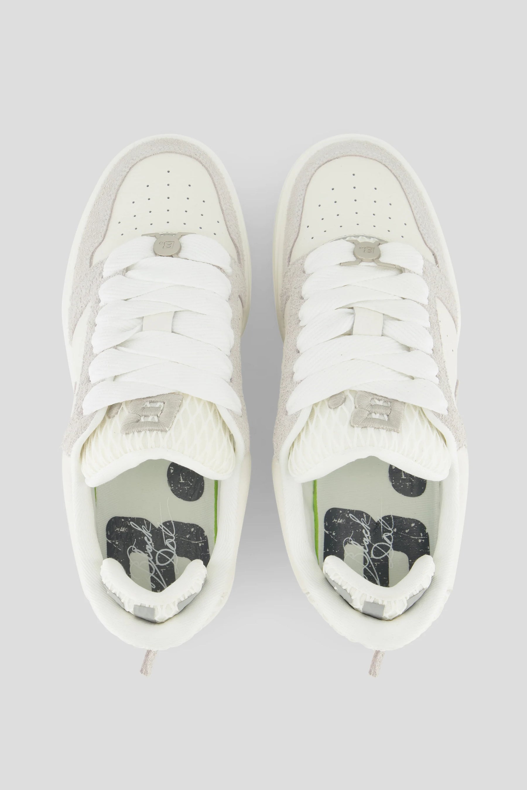BLACK DOT. SNEAKERS BD classic clean design