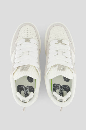 BLACK DOT. SNEAKERS BD classic clean design