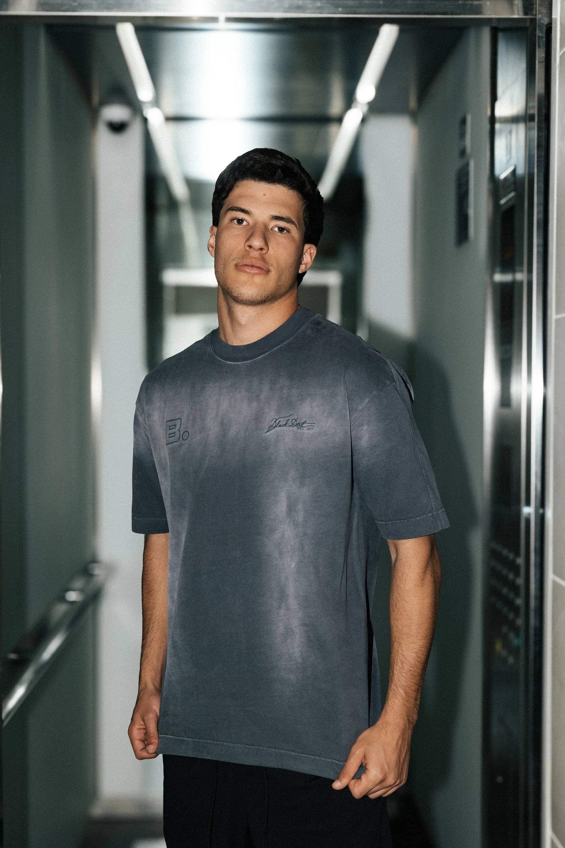 Black Dot T-SHIRT BD minimal logo