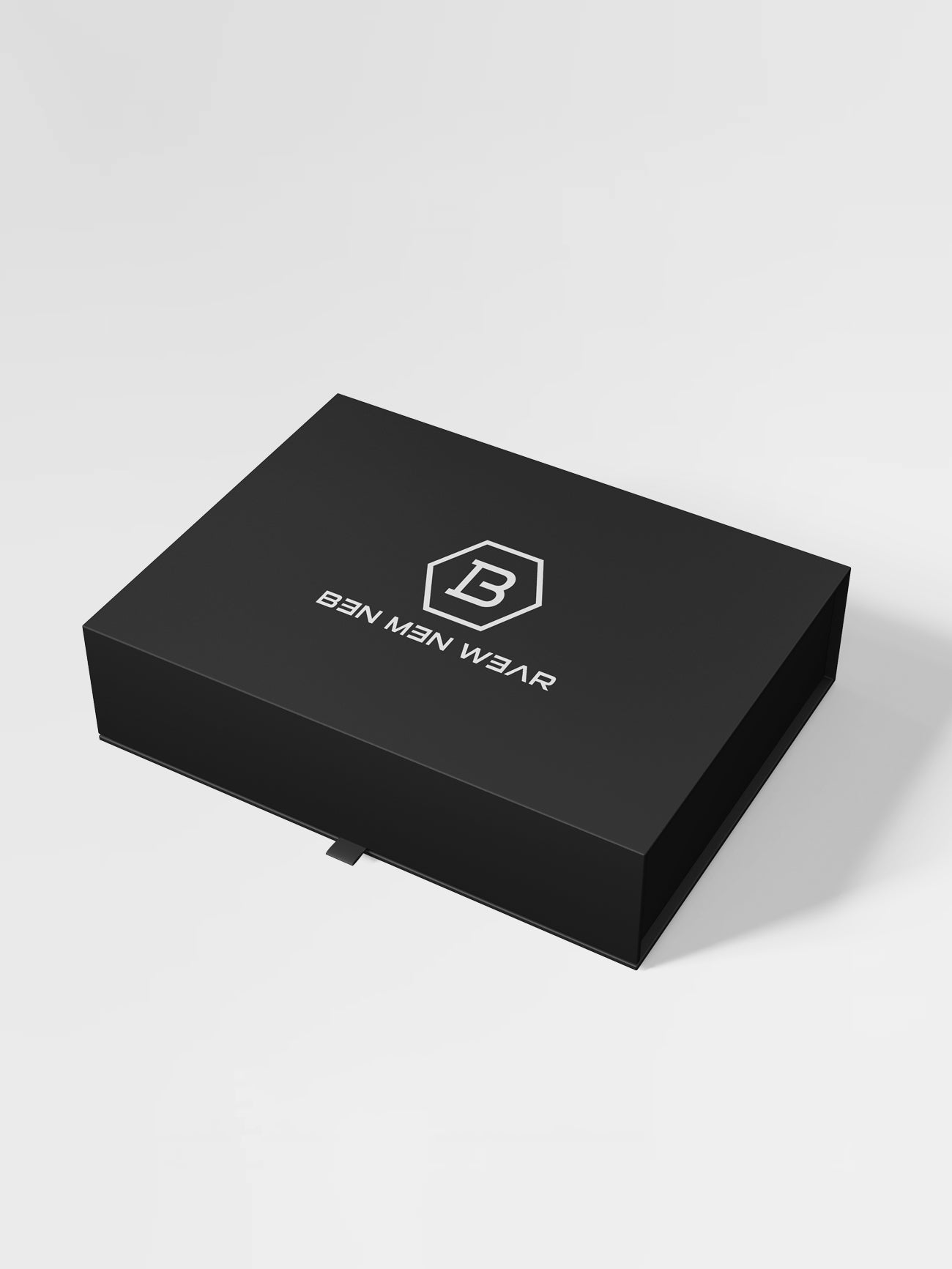 קופסה ממותגת עם סגירה מגנטית