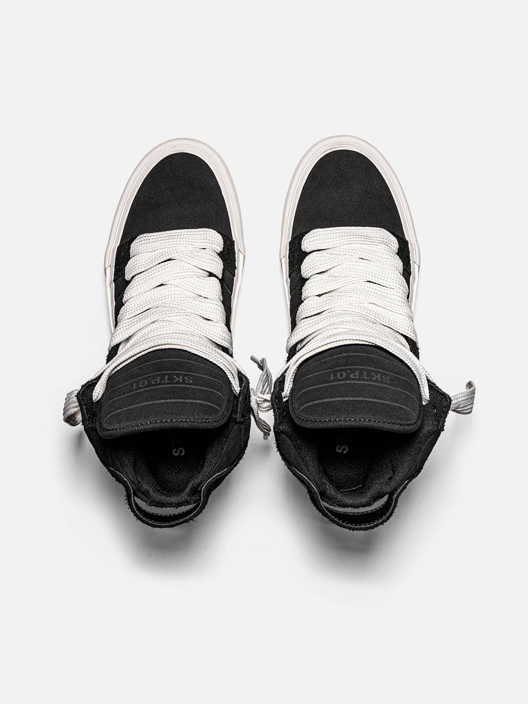 STRAYE  SKTP.01 - Black