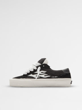 STRAYE Logan Puff - Black