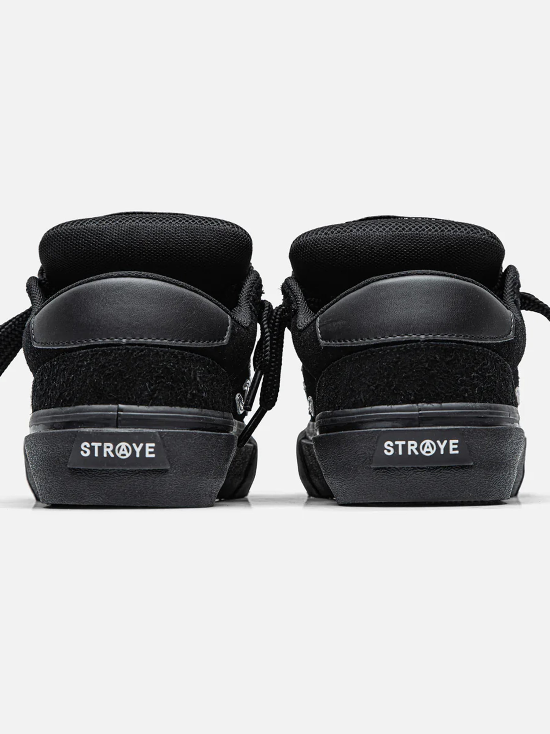 STRAYE Logan Puff - Black Mirror