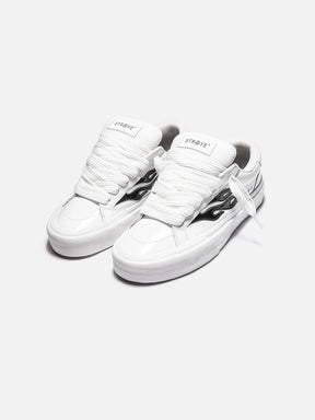 STRAYE Logan Puff - Glossy White