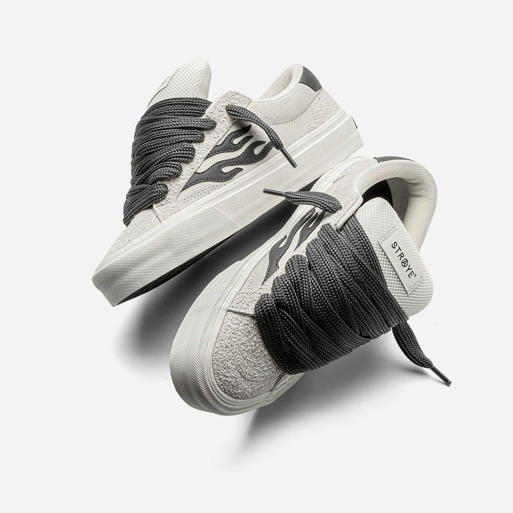 STRAYE Logan Puff - Blanco Carbon