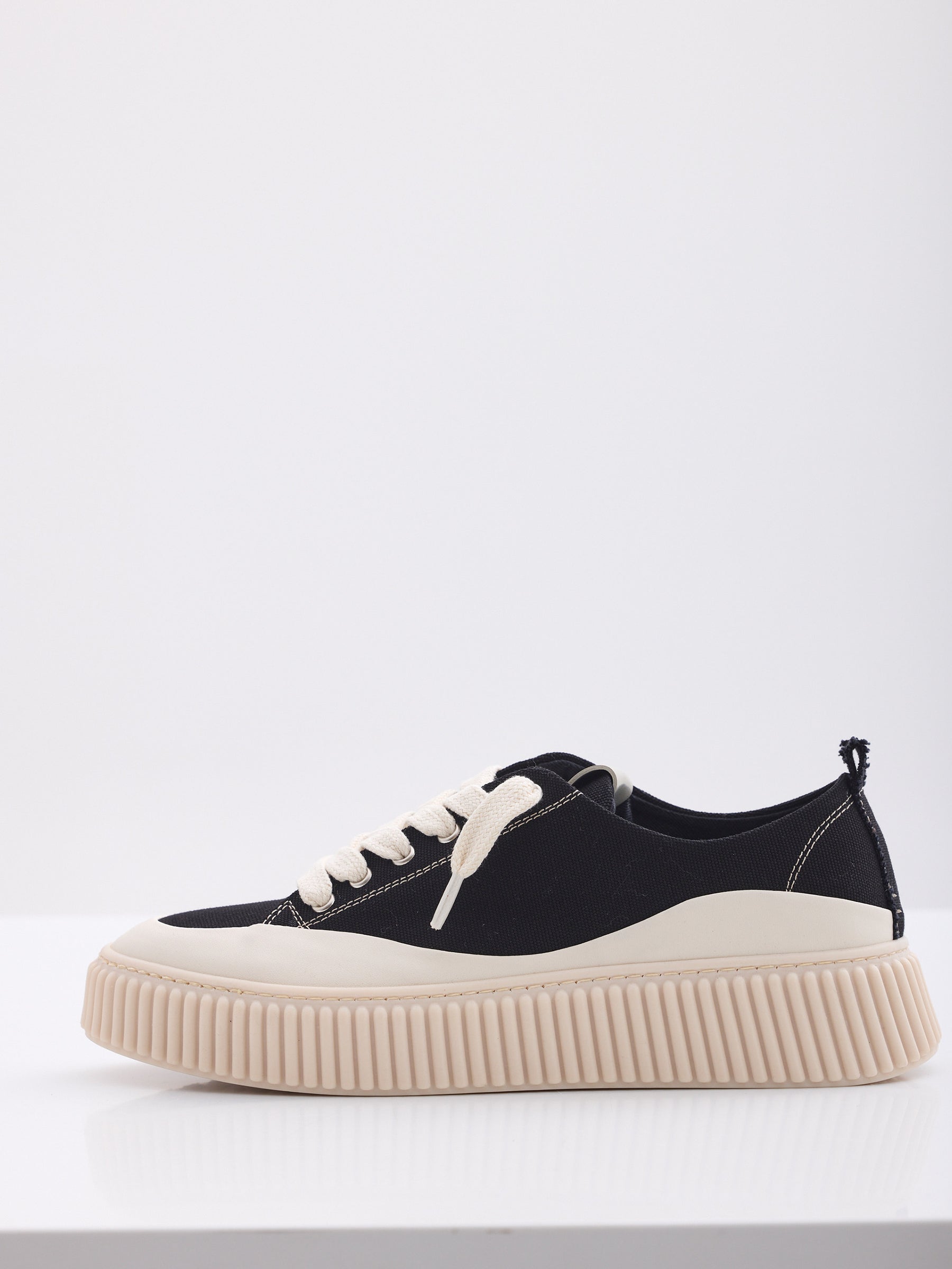 MAISON 9 PARIS Sneakers - Black Cover