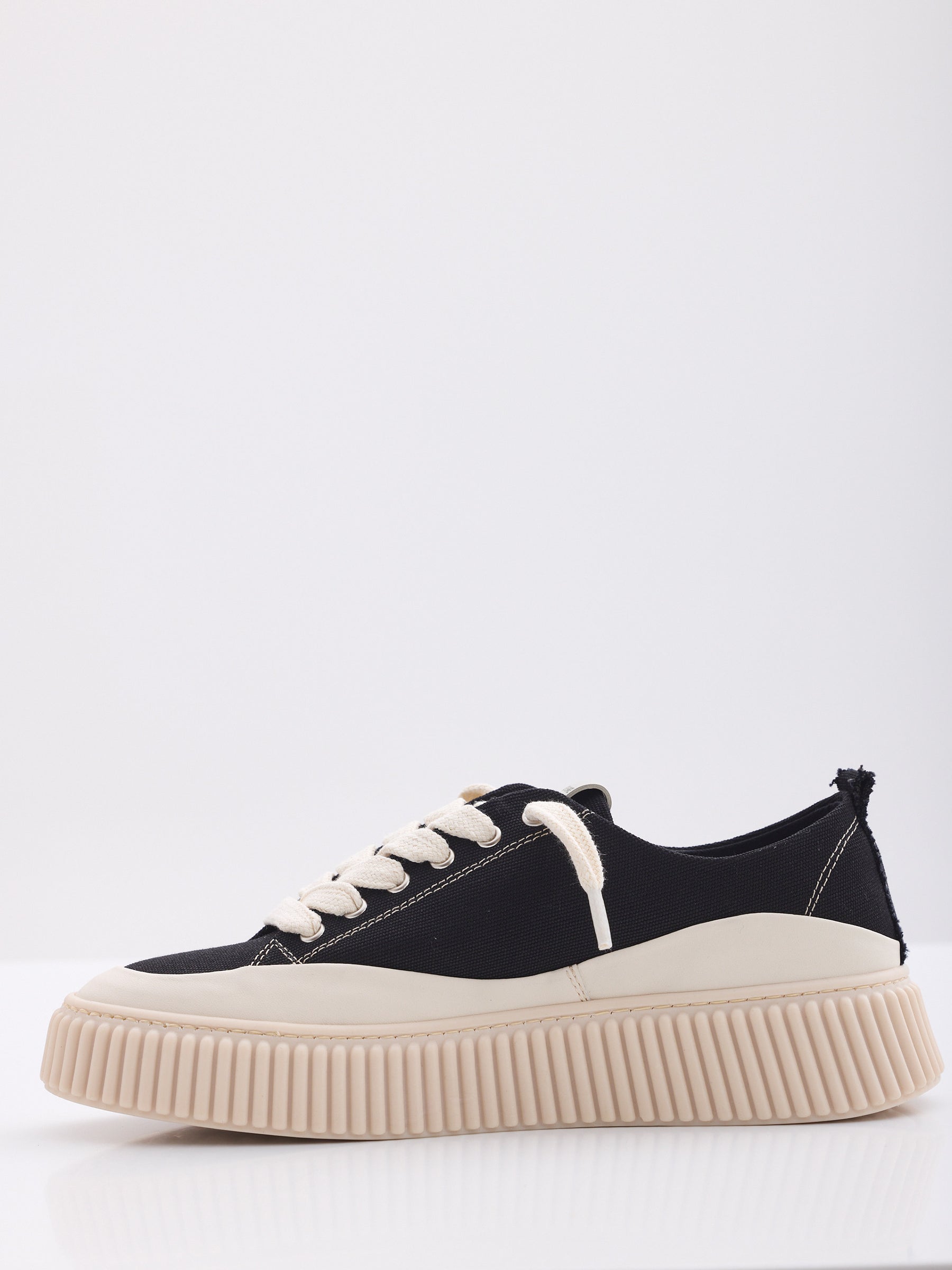 MAISON 9 PARIS Sneakers - Black Cover