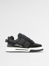 BLACK DOT. Sneakers Bold Side