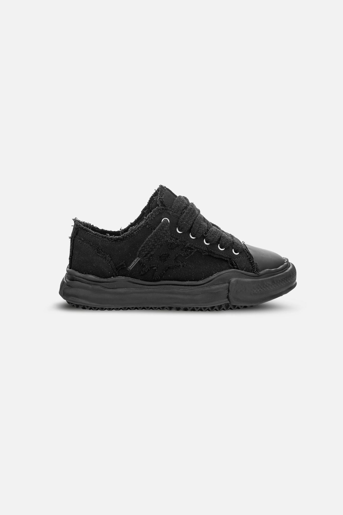 AINKER SUPERBALL CANVAS BLACK SNEAKERS