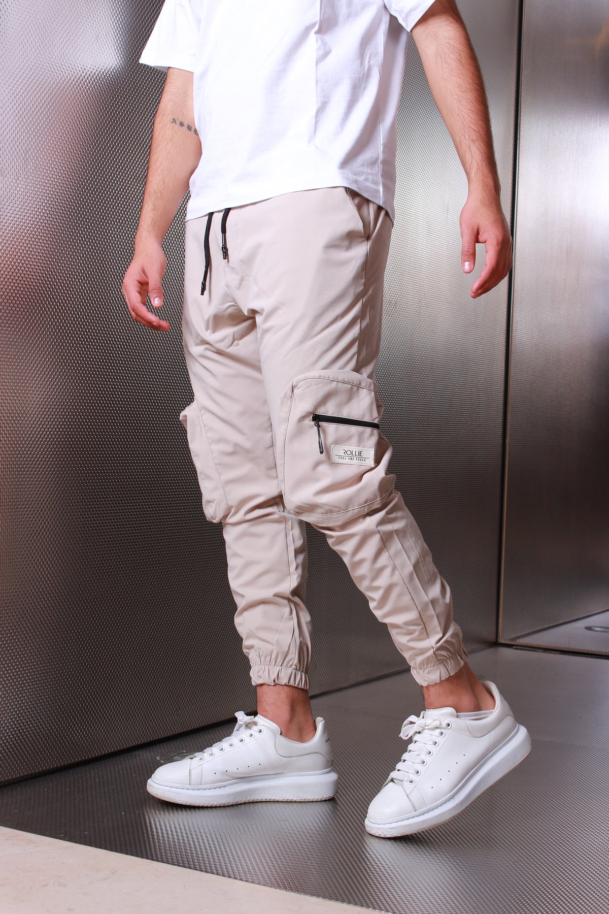 Crago Pants Square Bold Pocket Beige
